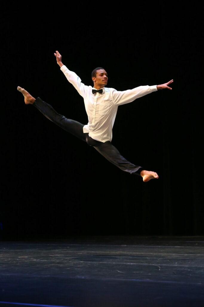 Saut danse homme - Spectacle