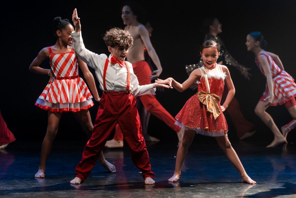 Scène et costume de danse - Spectacle enfants - Sabrina Lonis