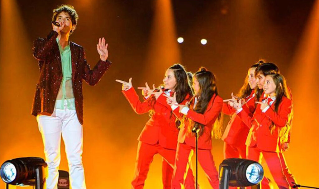 Finale-top14-rugby-danse enfant-concert mika